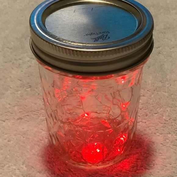 RED 1/2 PINT MASON JAR w/ LED FAIRY-LIGHTS/HANDMADE/NWT! - Picture 3 of 10